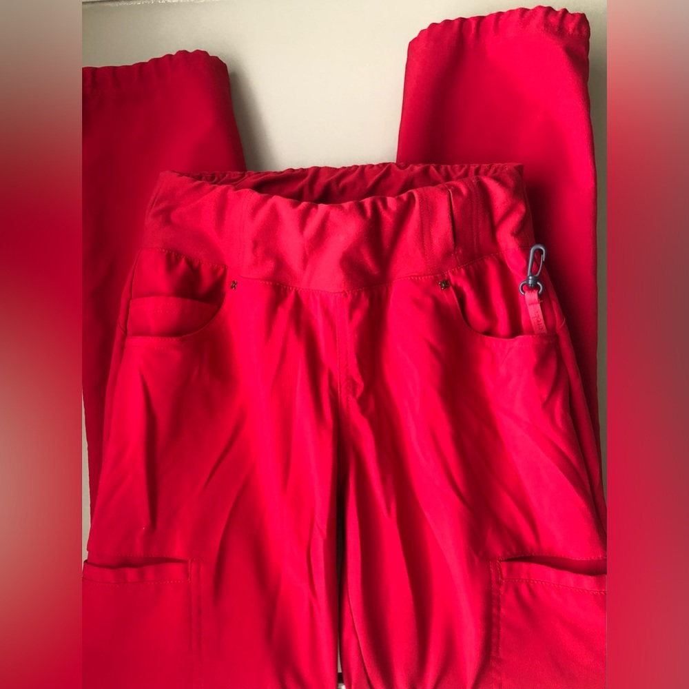Red Cherokee I flex scrub pants size xsmall
